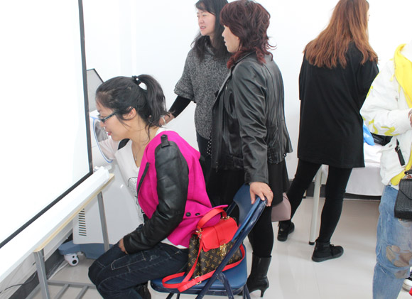 ����������������ѹ������