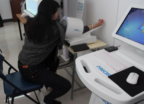 ����������������ѹ�������ǽ���֪ʶ��ѵ��